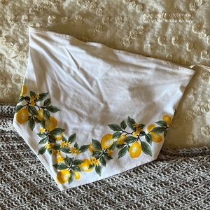 Lemon bandana crop